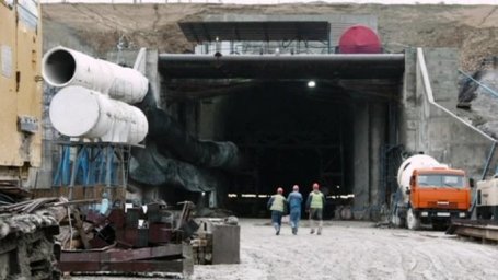На подходе к Крымскому мосту проложен железнодорожный тоннель
