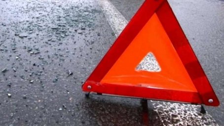 В Керчи столкнулись два автомобиля В Керчи столкнулись два автомобиля