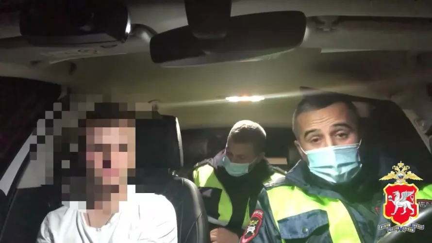 В Керчи сотрудники ДПС в ходе погони задержали нетрезвого водителя В Керчи сотрудники ДПС в ходе погони задержали нетрезвого водителя