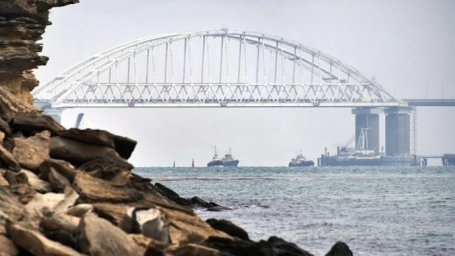 Украина продолжит попытки провести корабли через Керченский пролив